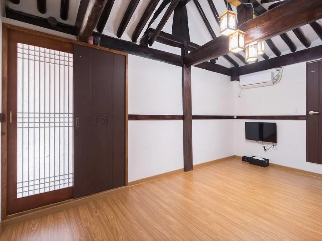 Bibimbap Hanok Guesthouse Insadong Seoul South Korea