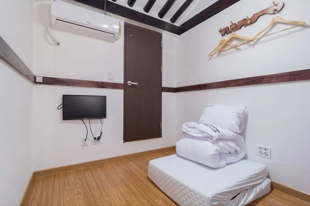 Bibimbap Hanok Guesthouse Insadong Seoul 2*,  South Korea